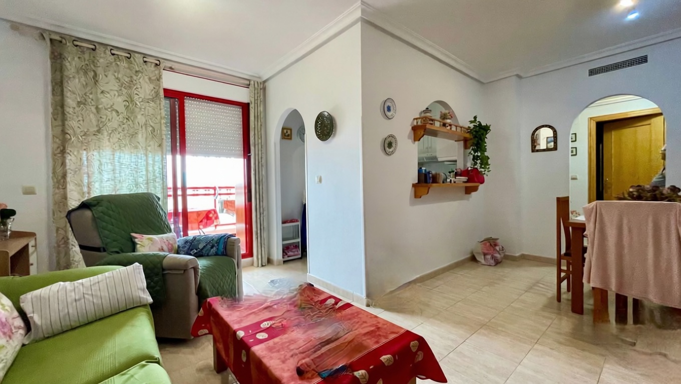 Piso en primera línea de playa en Villajoyosa — Living room