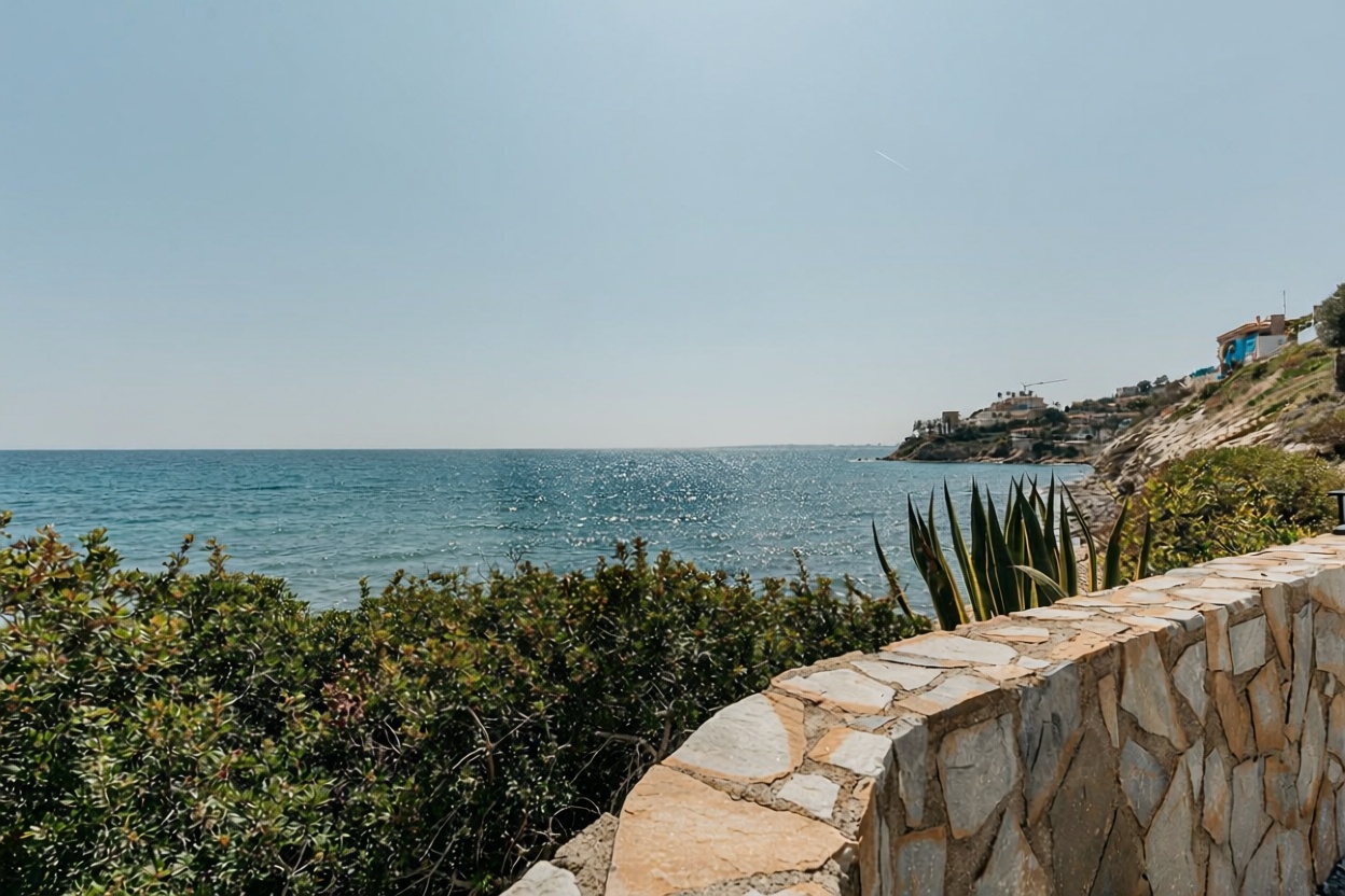 Chalet avec accès direct à la plage à El Campello — Vue mer