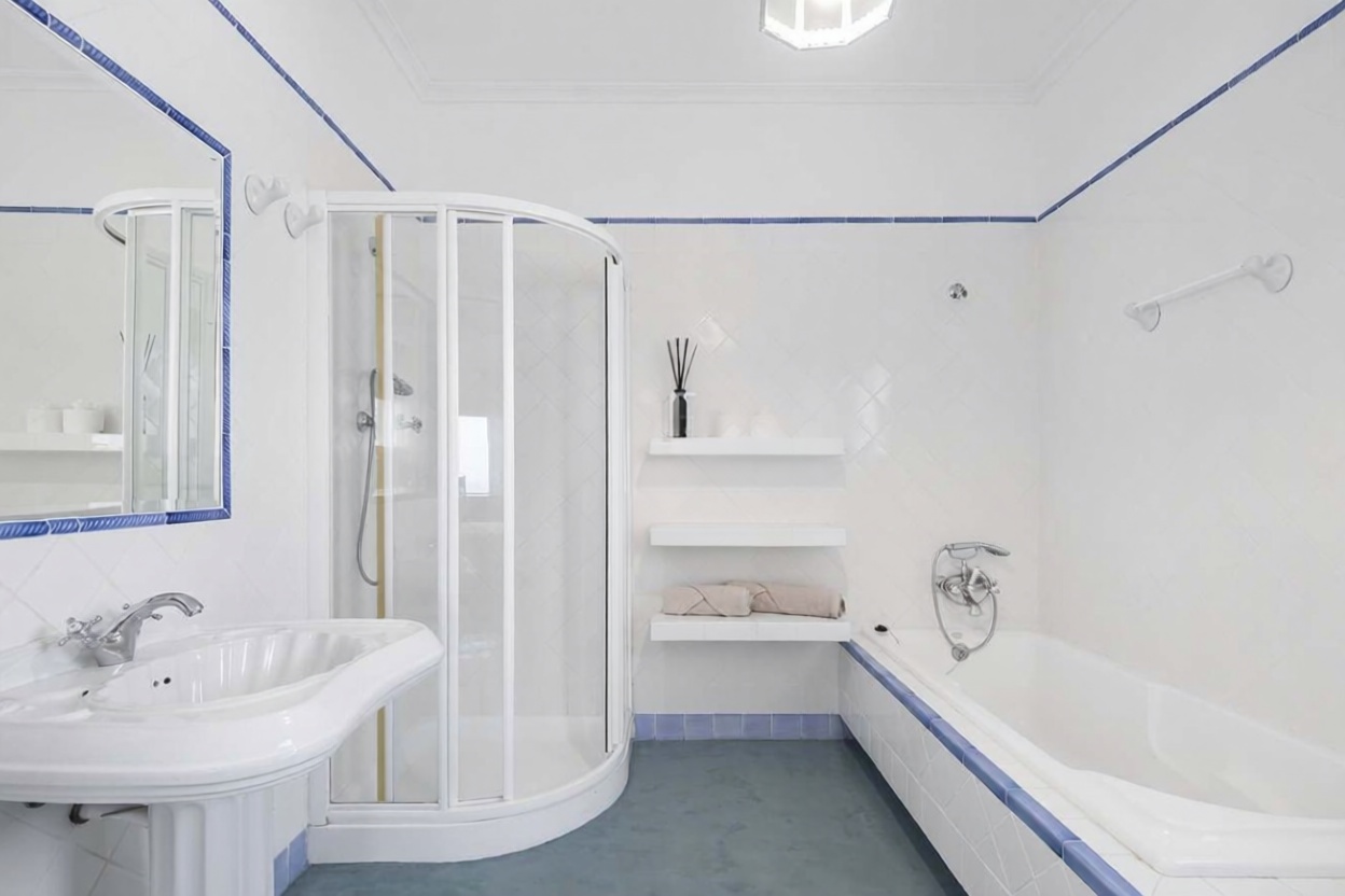 Chalet avec accès direct à la plage à El Campello — Sanitaires