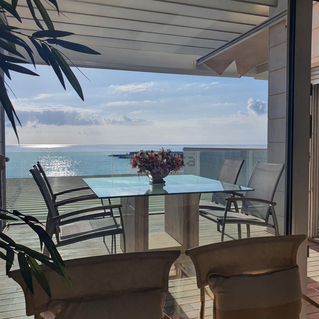 Duplex en première ligne de plage à El Campello