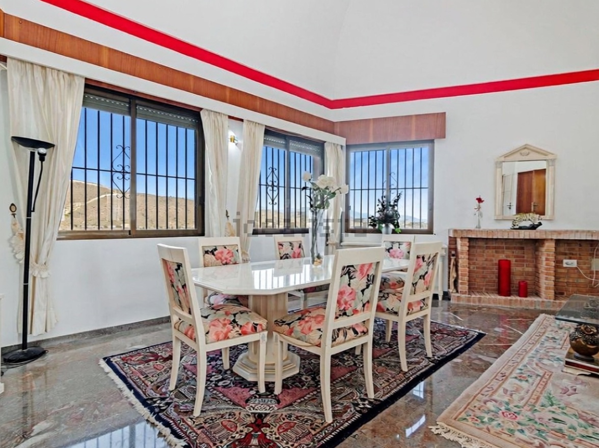 Chalet avec accès direct à la plage à El Campello — Coin repas