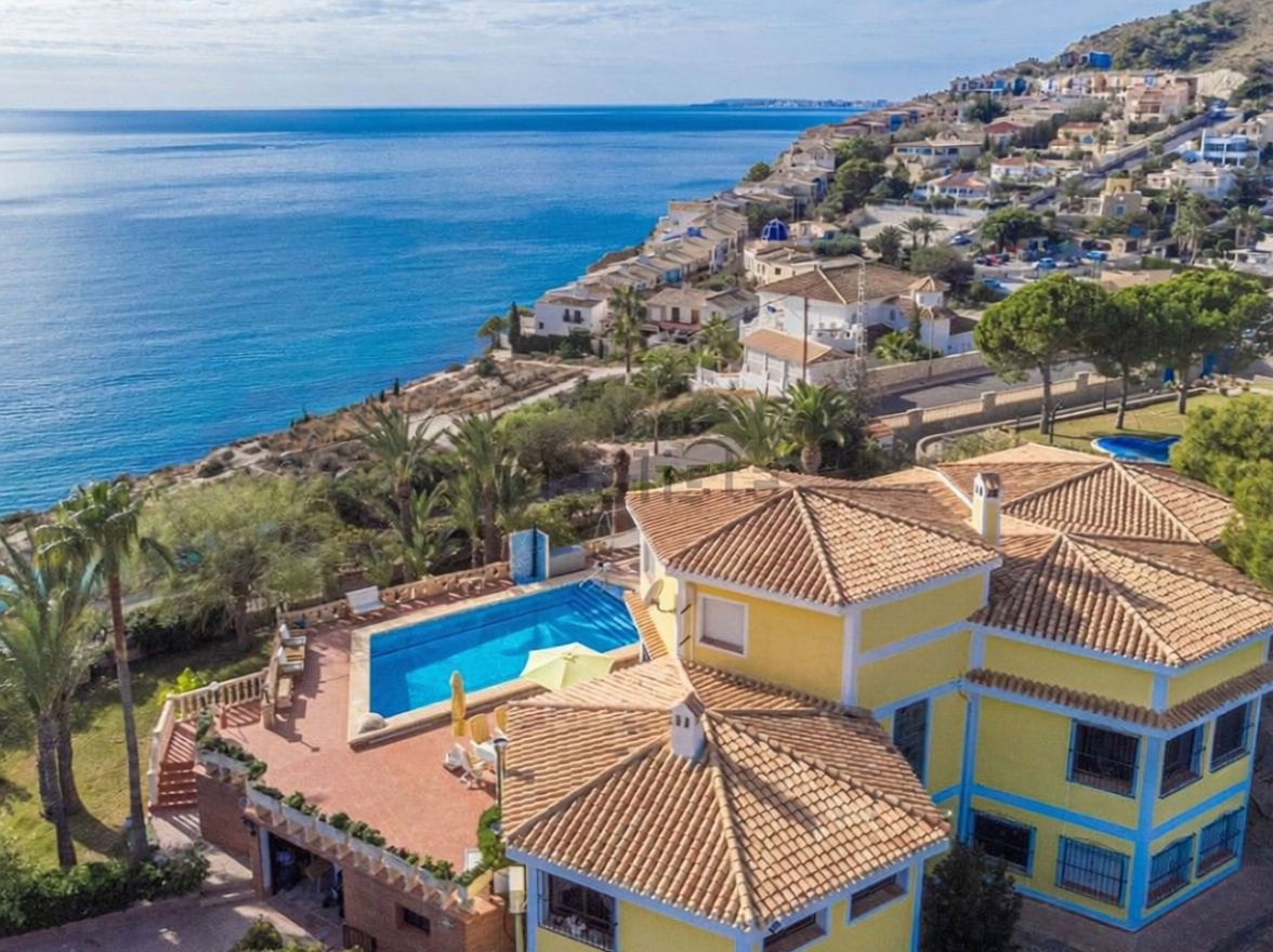 Chalet avec accès direct à la plage à El Campello — Vue aérienne
