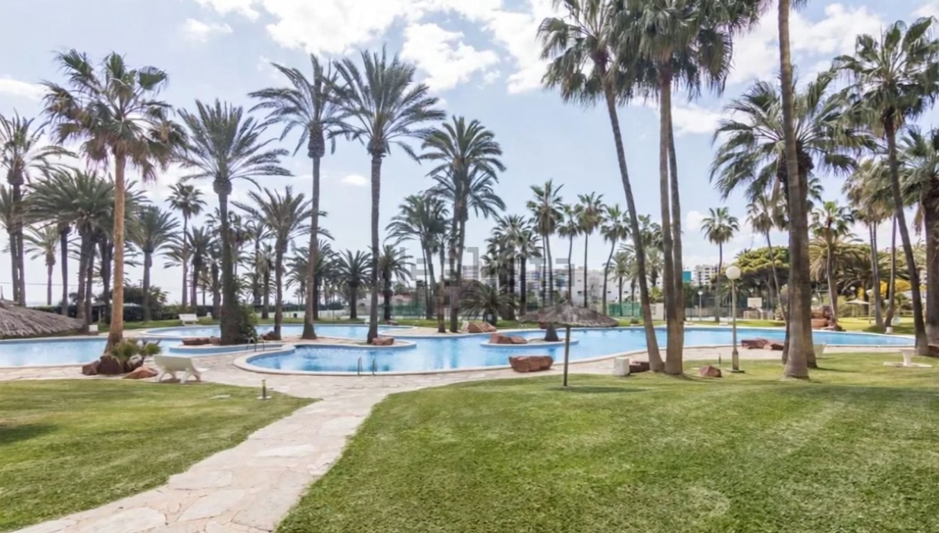 Apartamento em primeira linha de praia em El Campello — Vista mar