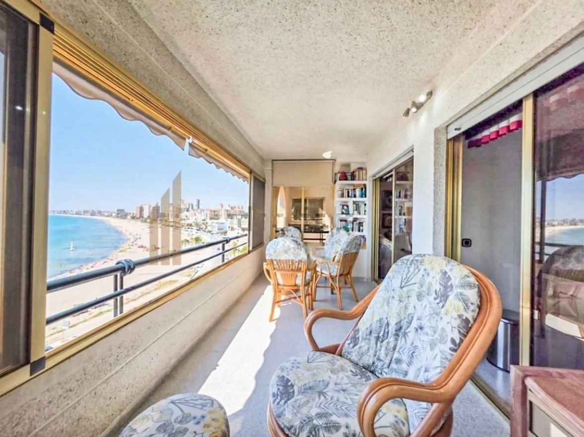 Piso en primera línea de playa en El Campello