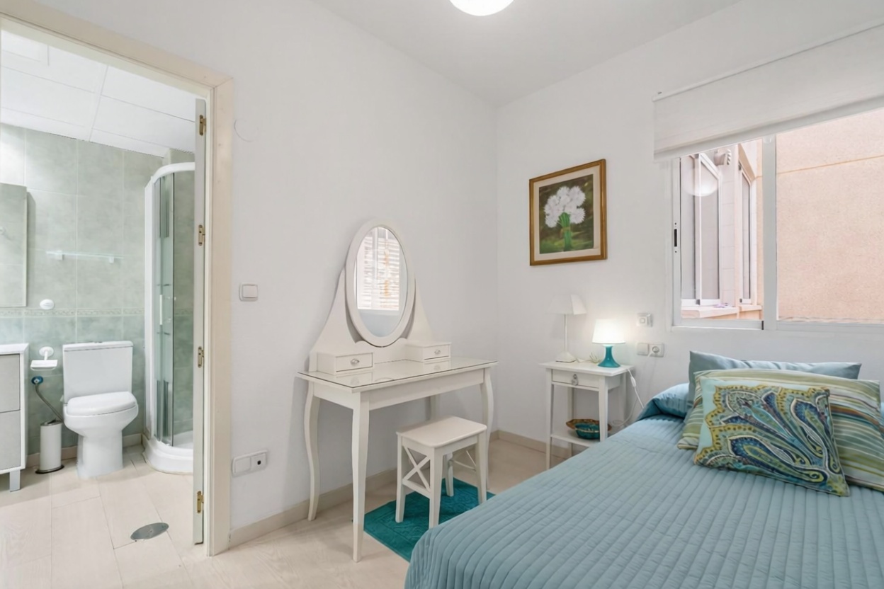 Beachfront flat in El Campello — Bedroom