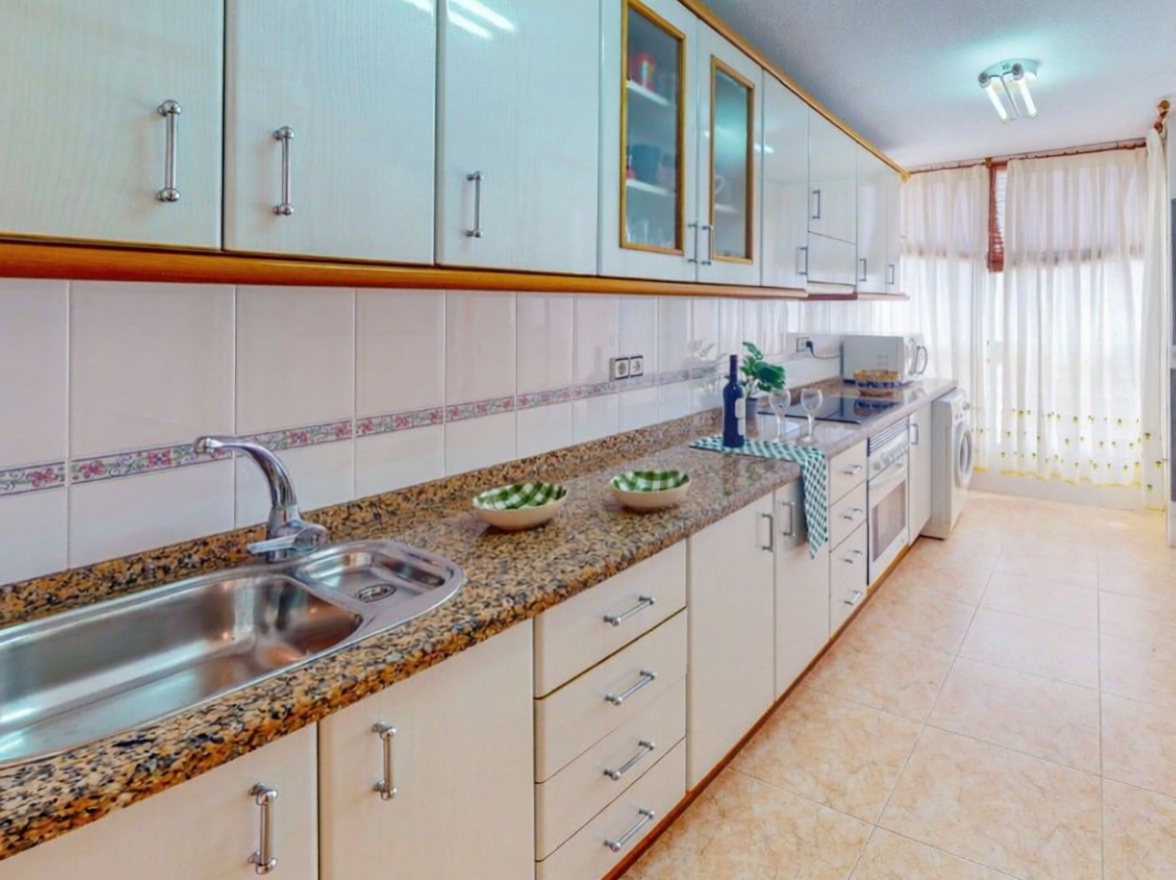 Ático en primera línea de mar en El Campello — Cocina