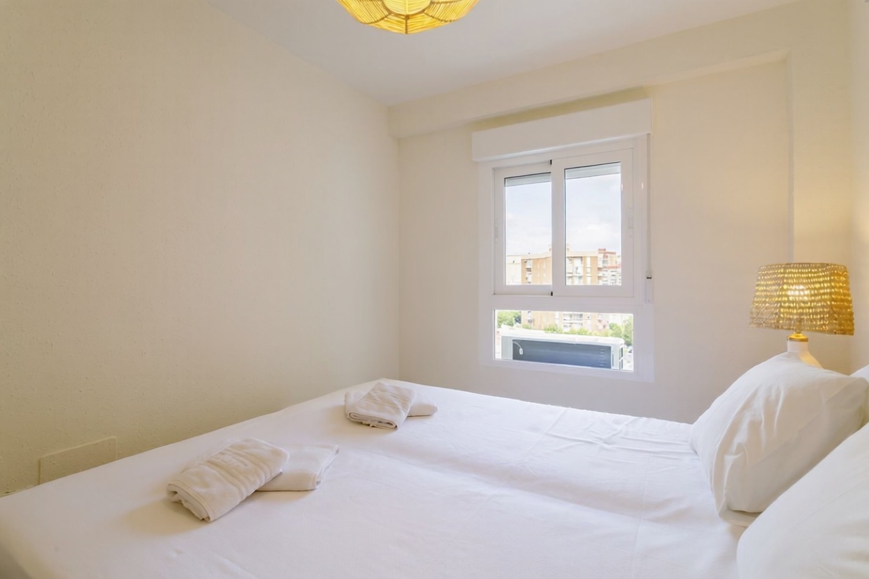 Ático en primera línea de mar en El Campello — Dormitorio