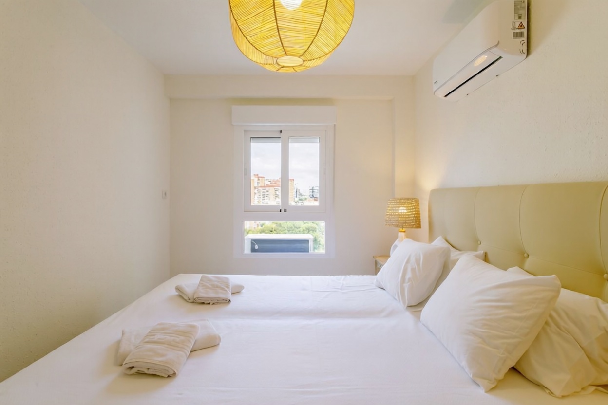 Ático en primera línea de mar en El Campello — Dormitorio