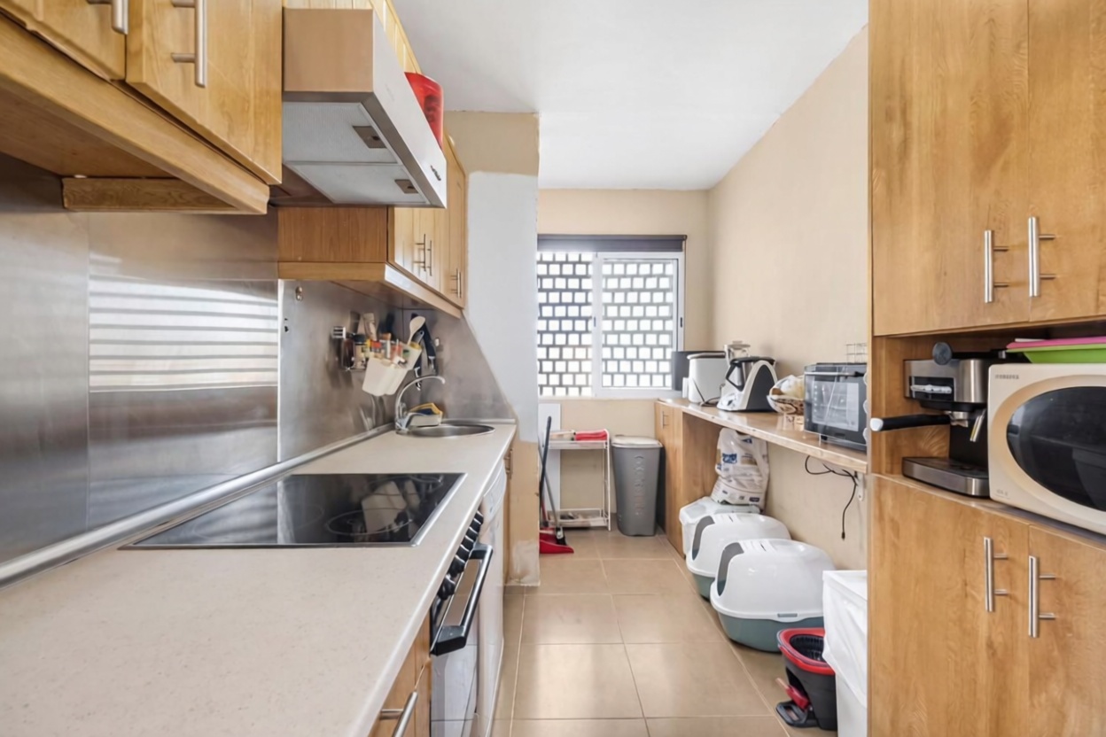 Beachfront flat in El Campello — Kitchen