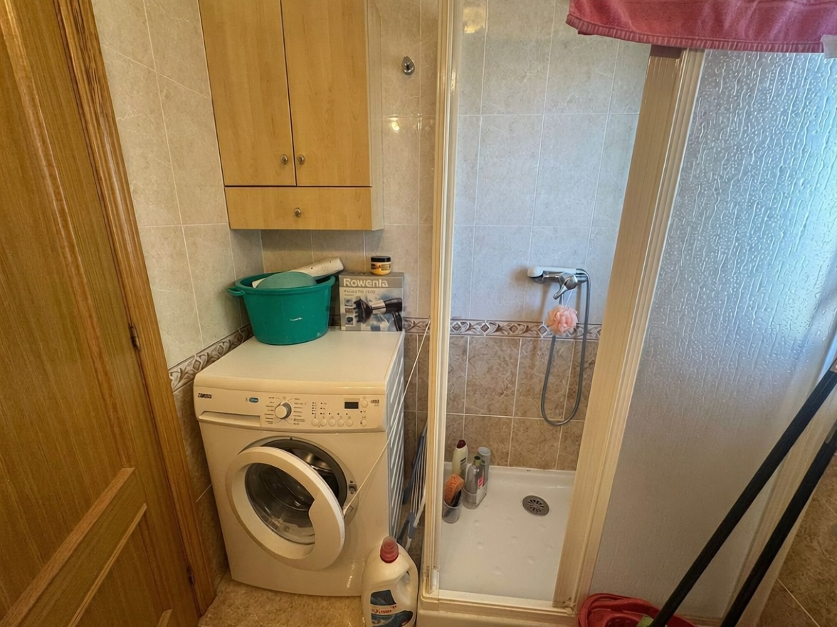 Beachfront flat in El Campello — Bathroom