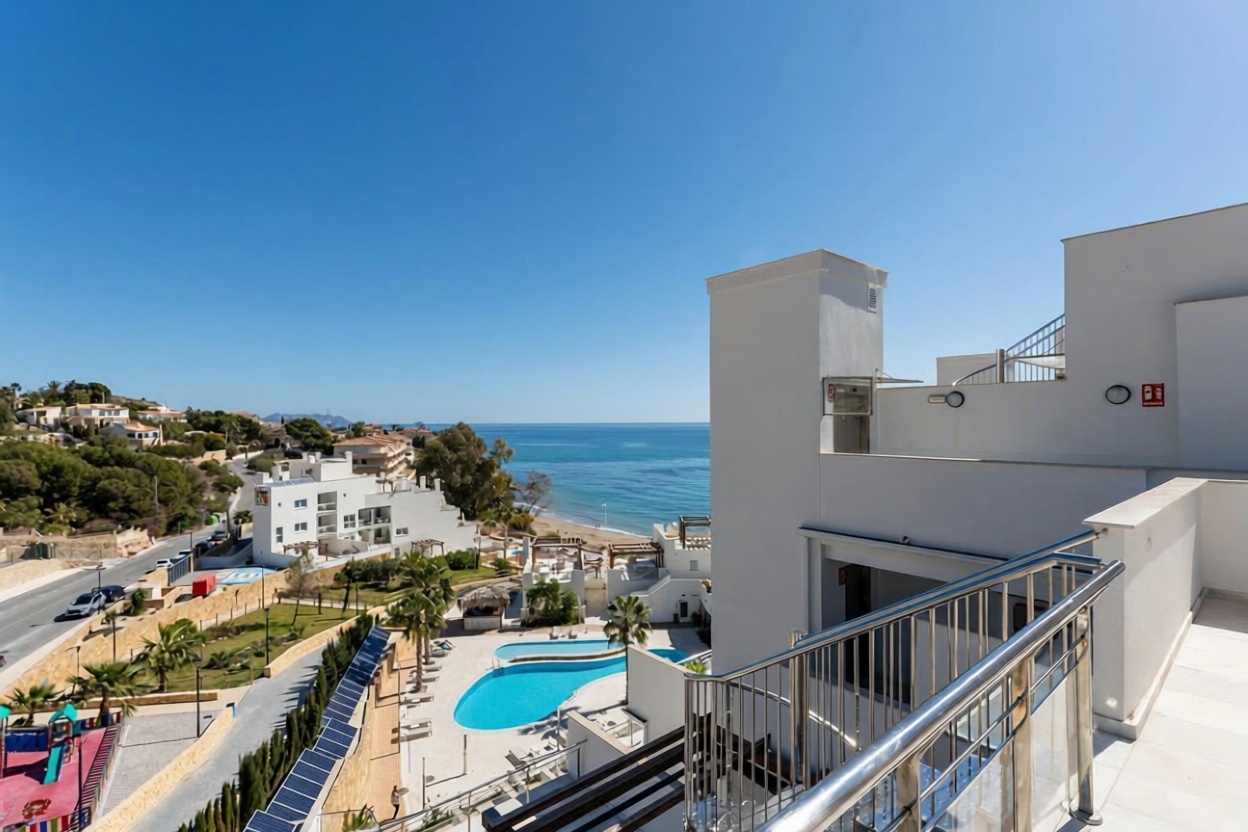 Ático en primera línea de mar en El Campello