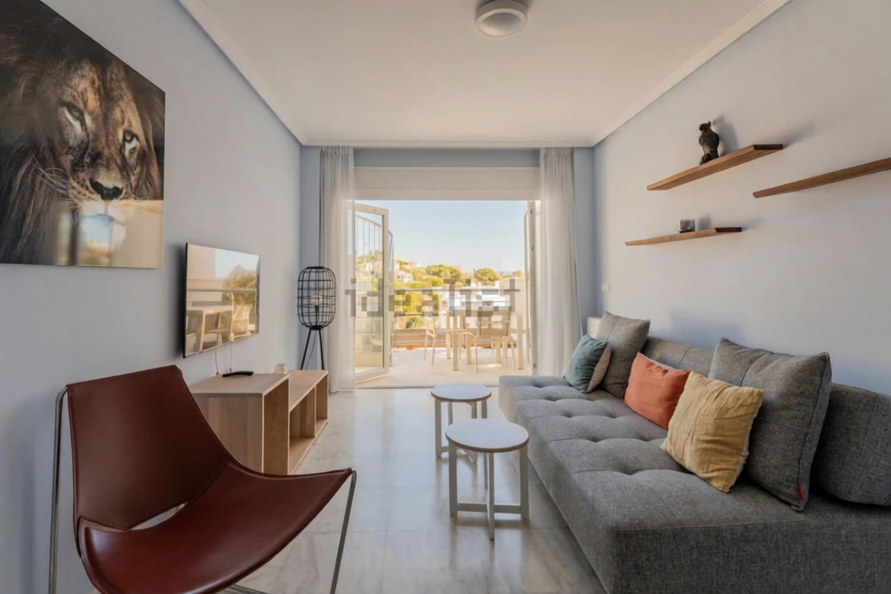 Ático en primera línea de mar en El Campello — Salón