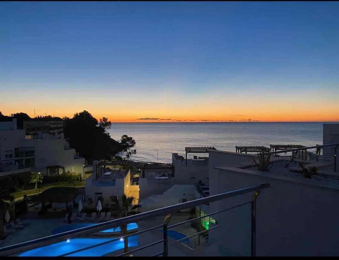 Piso en primera línea de playa en El Campello — Vista mar