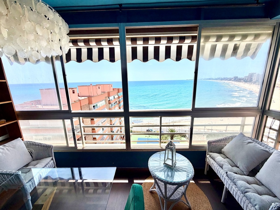 Ático en primera línea de mar en El Campello