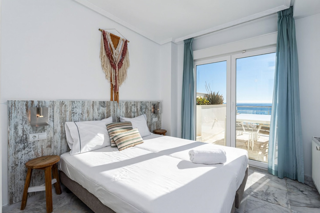 Piso en primera línea de playa en El Campello — Dormitorio