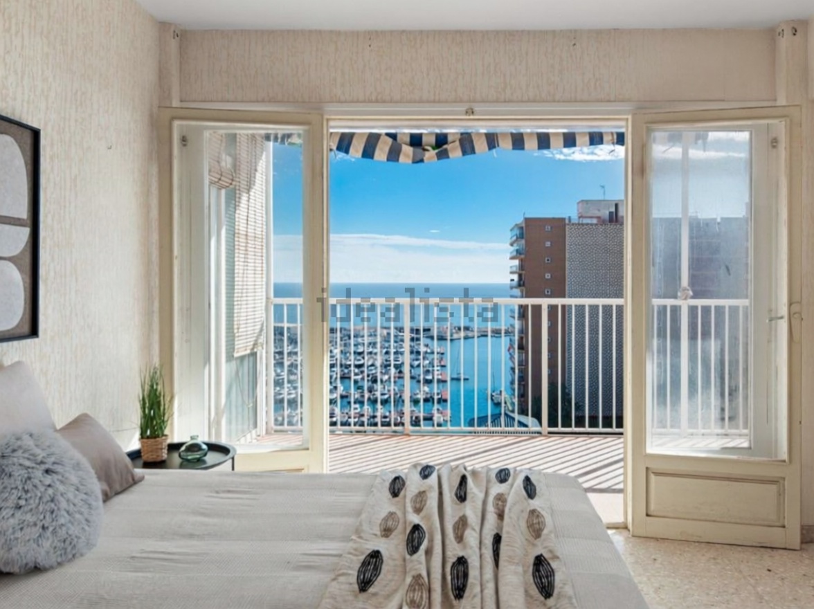 Apartamento em primeira linha de praia em El Campello — Quarto