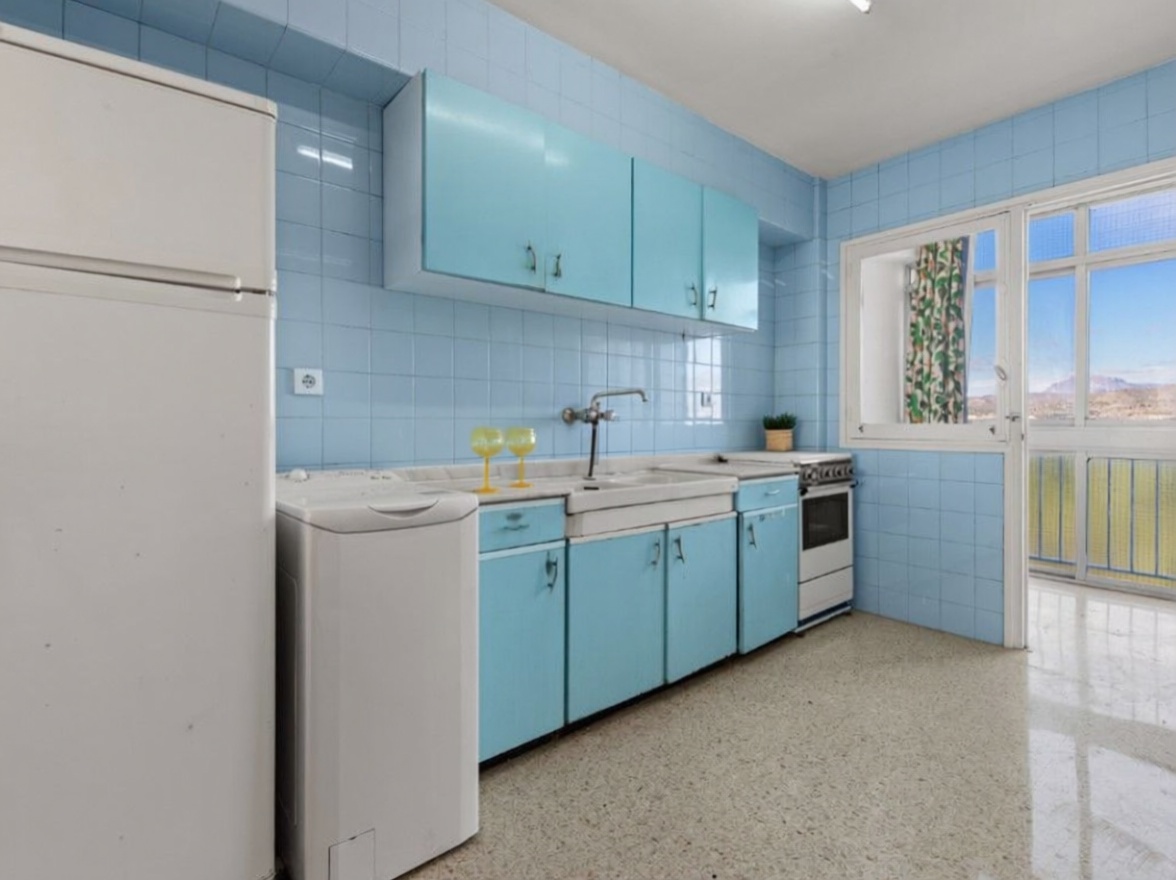 Apartamento em primeira linha de praia em El Campello — Cozinha