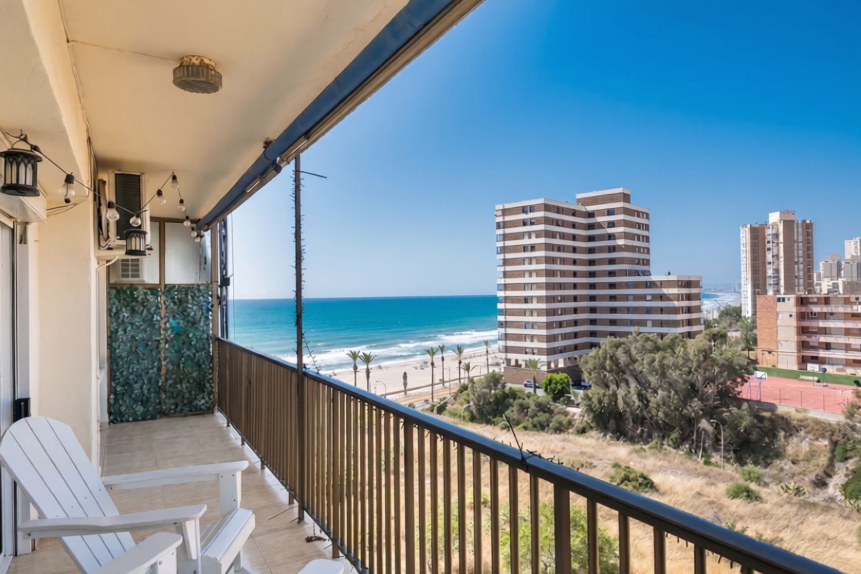 Appartement en première ligne de plage à El Campello — Terrasse mer