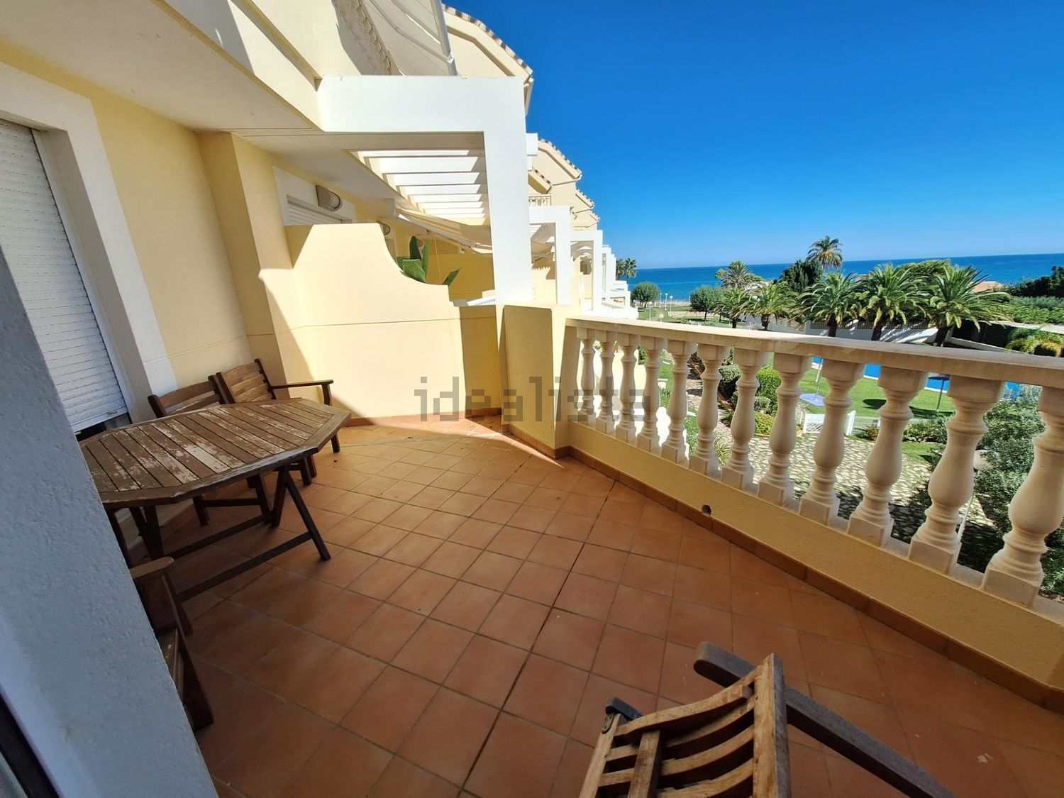 Piso en venta en primera línea de playa en Dénia