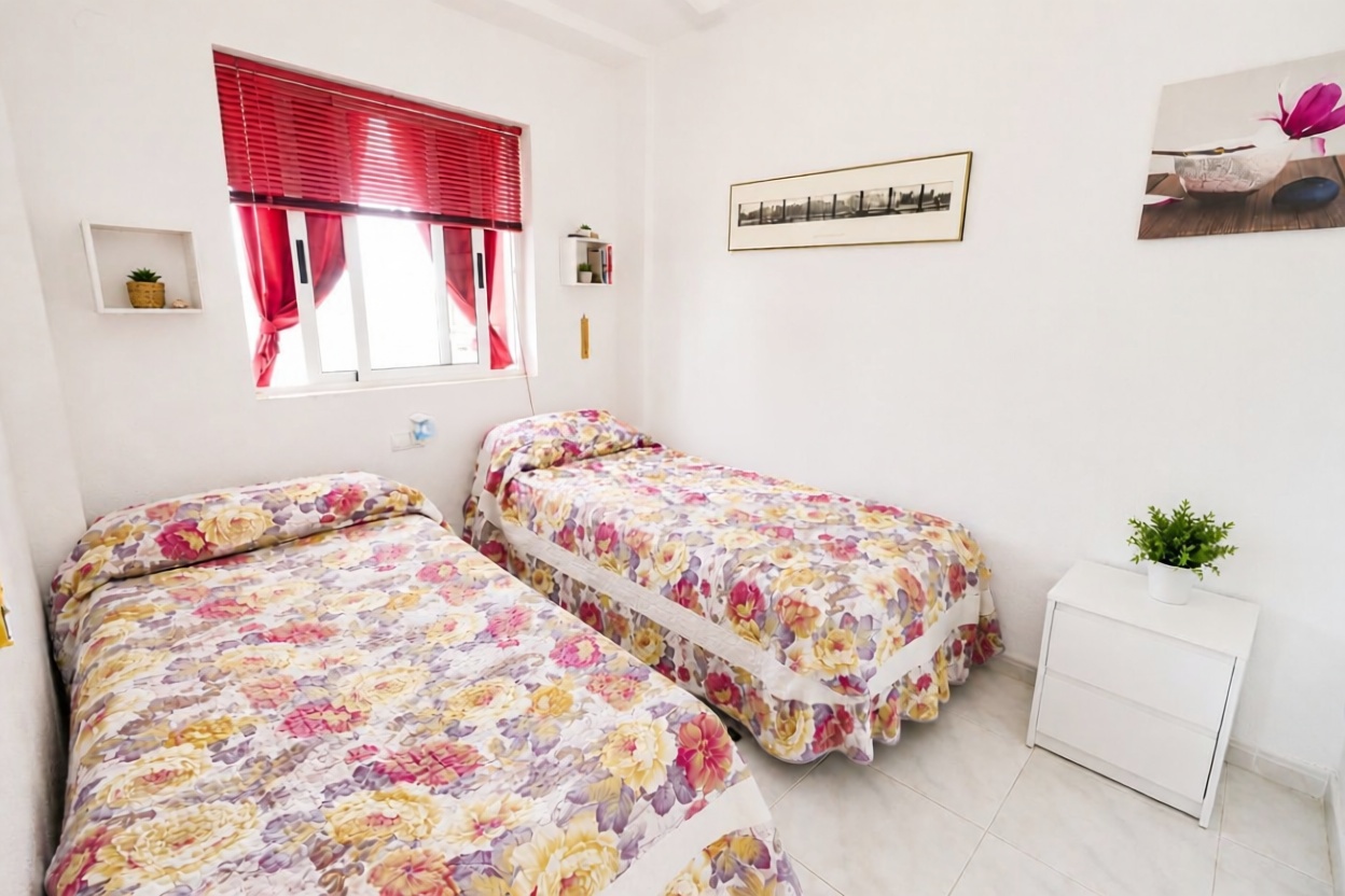 Beachfront flat in El Campello — Bedroom