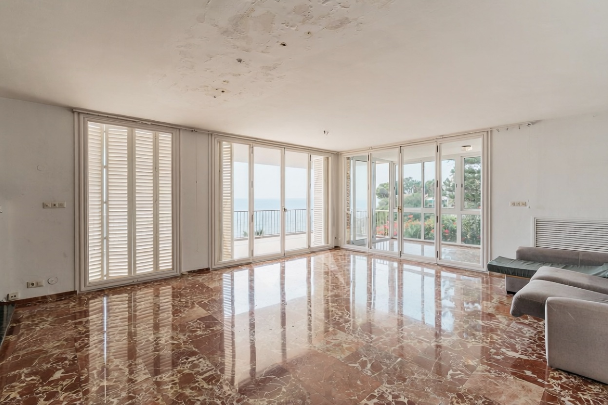 Chalet avec accès direct à la plage à Alicante — Séjour