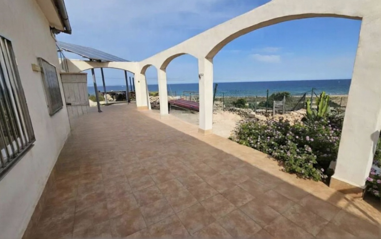 Wohnung in erste Strandlinie in Alicante