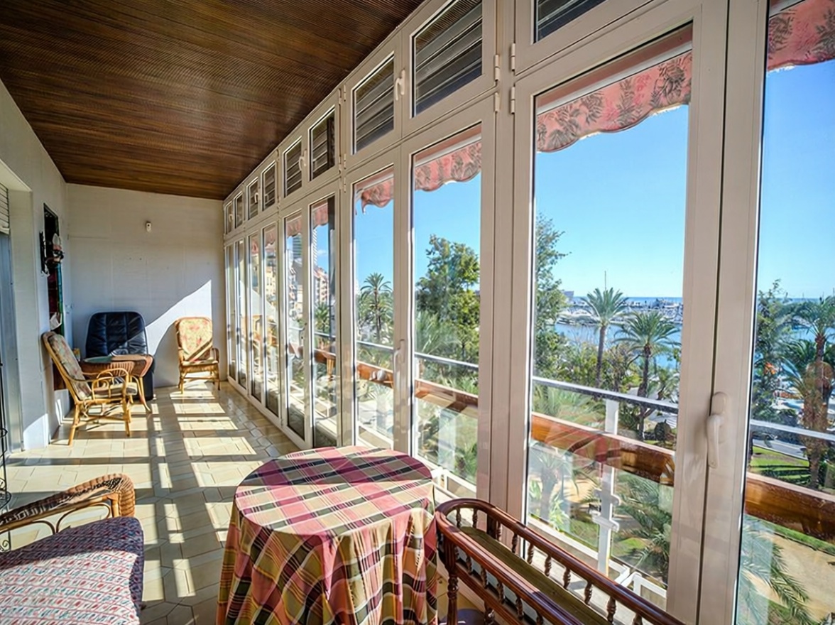 Wohnung in erste Strandlinie in Alicante