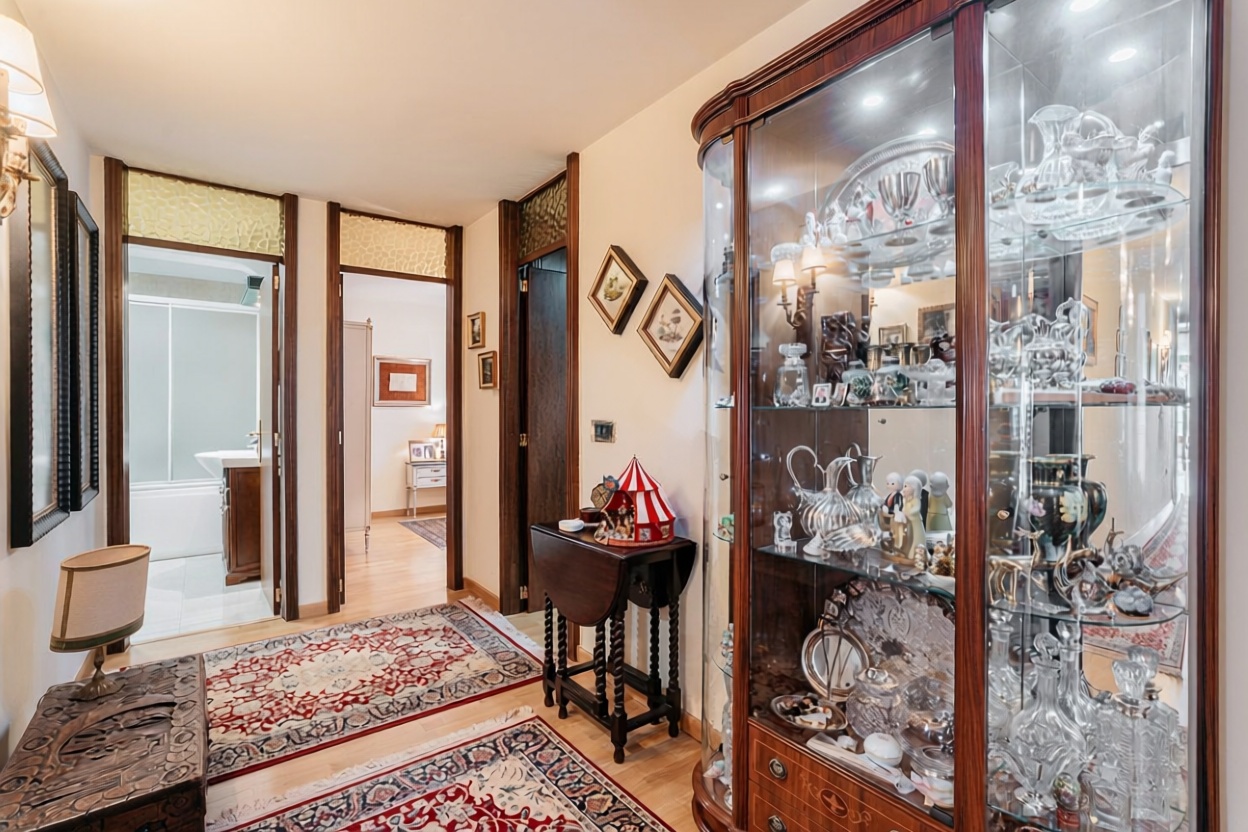 Beachfront flat in Alicante — Bedroom