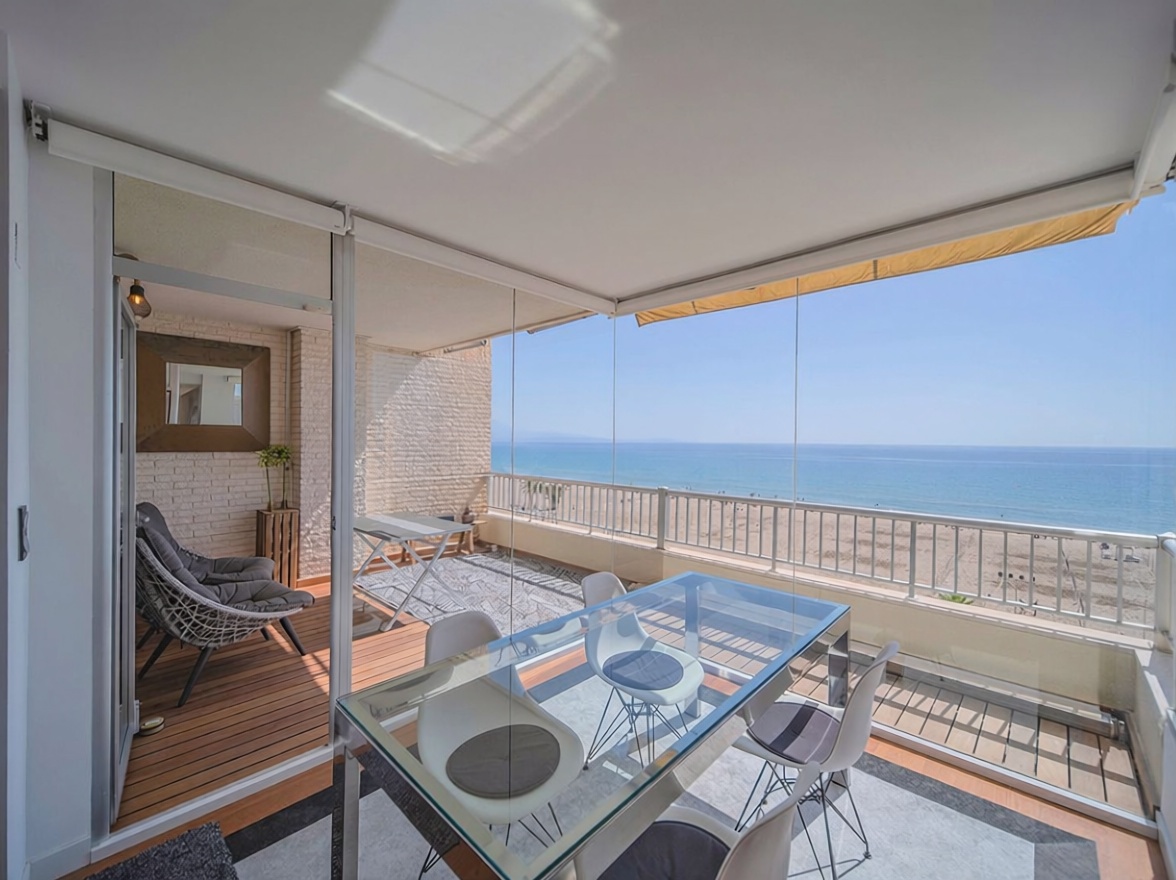 Appartement en première ligne de plage à Alicante