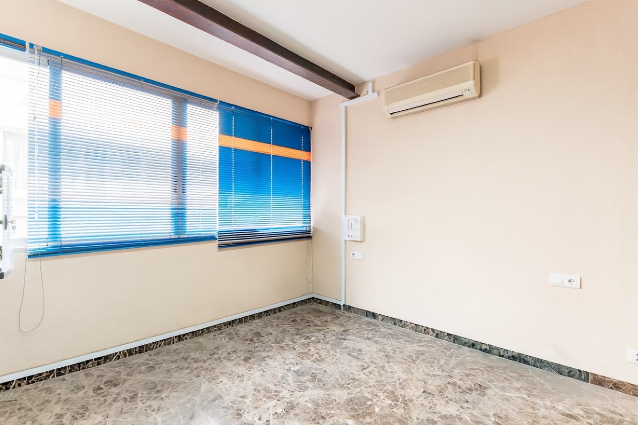 Wohnung in erste Strandlinie in Alicante — Schlafzimmer