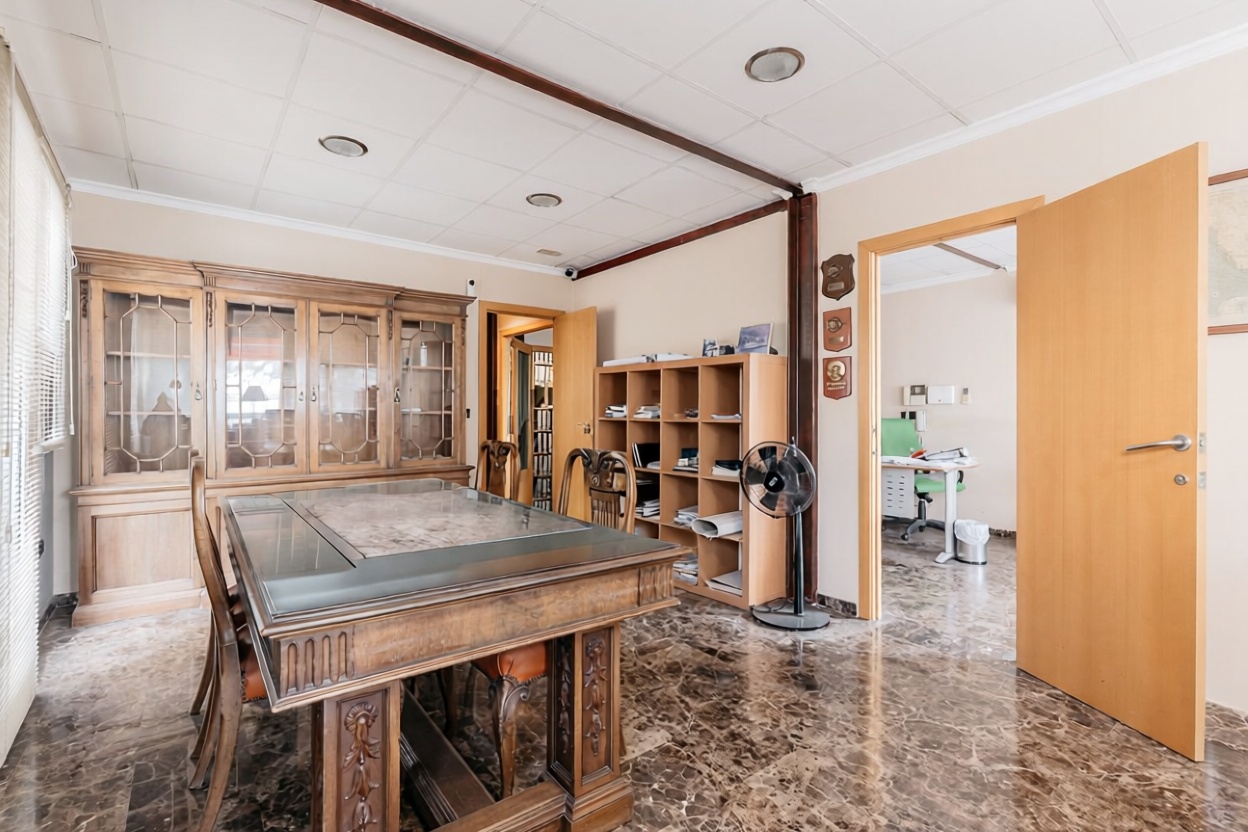 Wohnung in erste Strandlinie in Alicante — Esszimmer