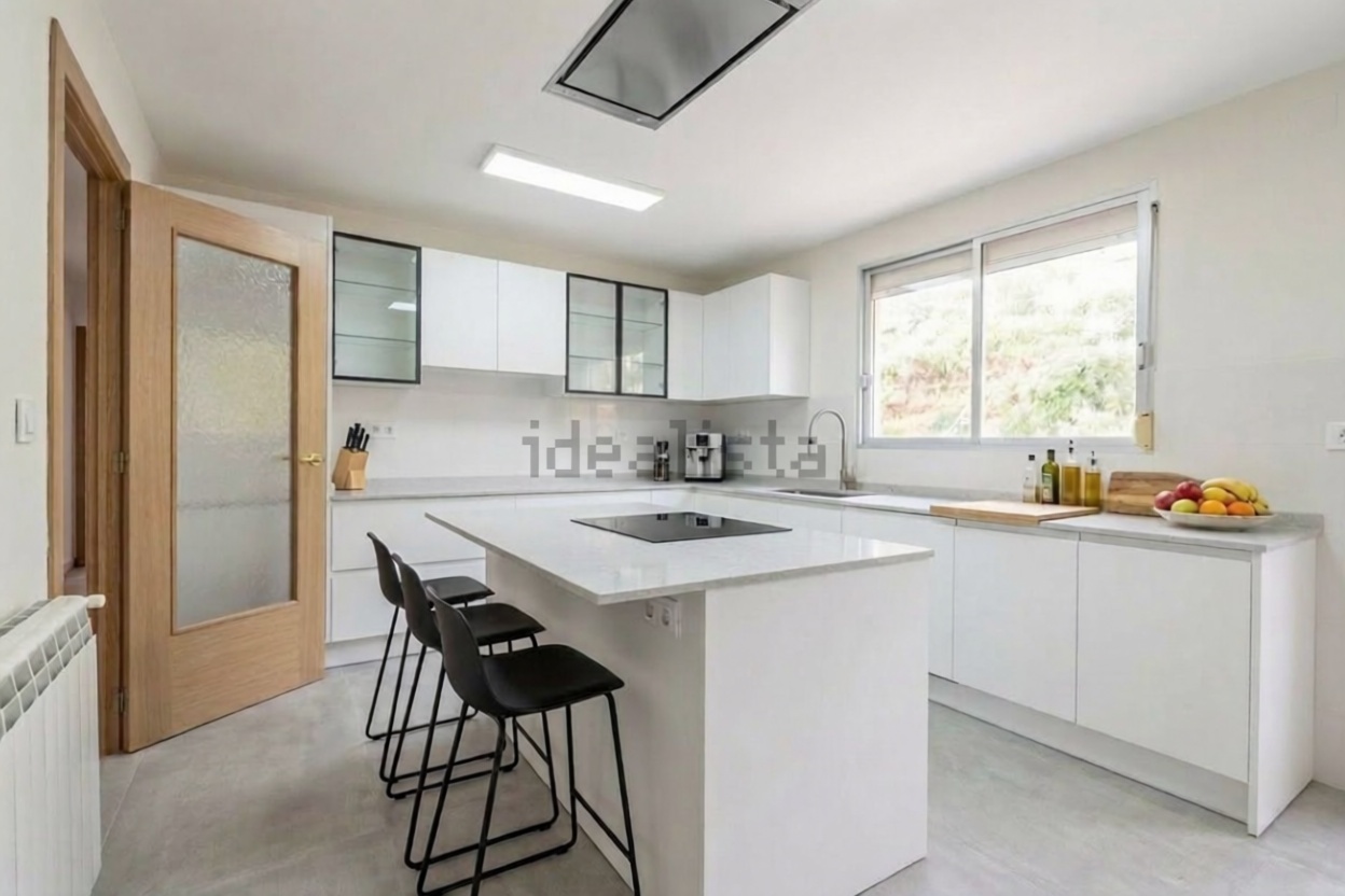 Appartement en première ligne de plage à Alicante — Chambre