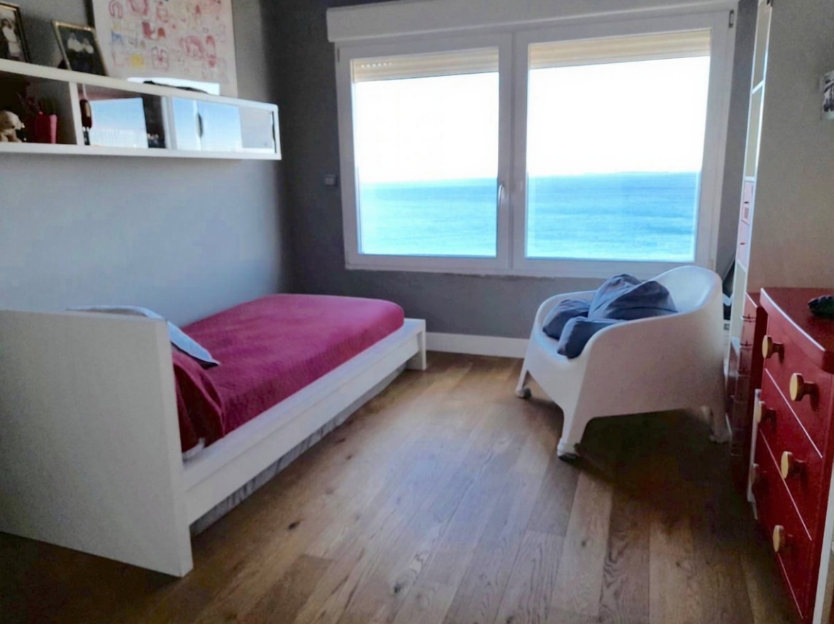 Beachfront flat in Cabo de Gata — Bedroom