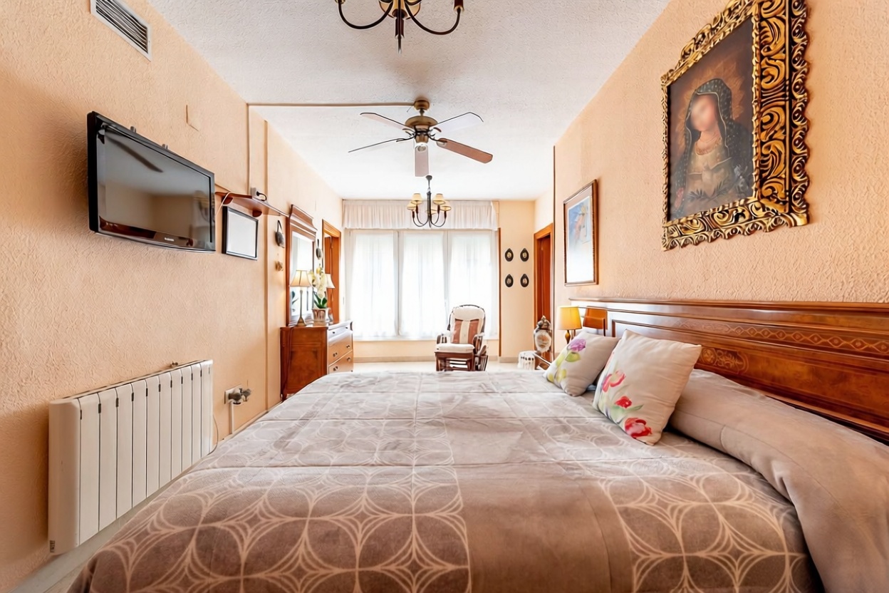 Appartement en première ligne de plage à Alicante — Chambre