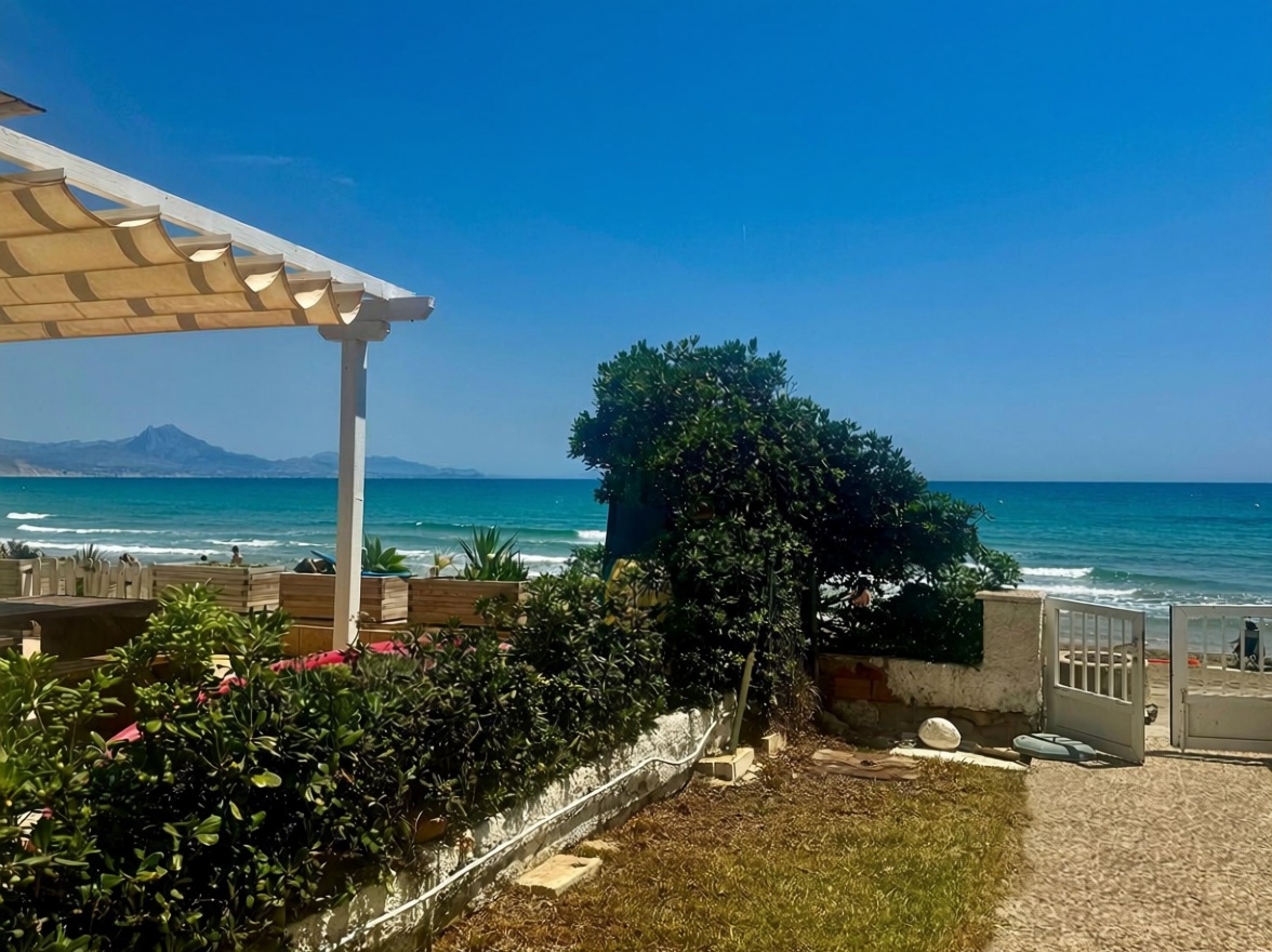 Chalet avec accès direct à la plage à Cabo de Gata — Terrasse mer
