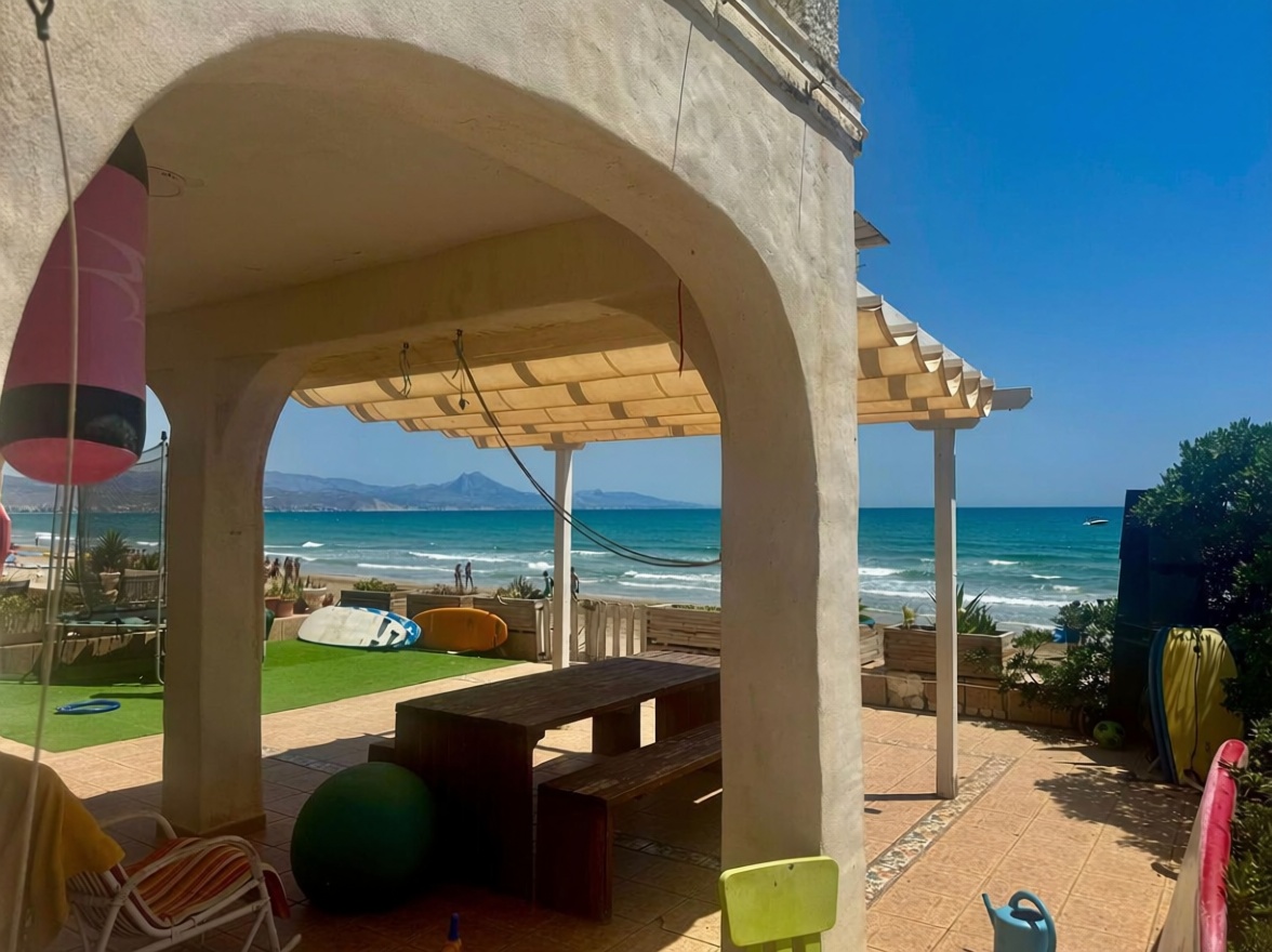 Chalet avec accès direct à la plage à Cabo de Gata — Terrasse mer