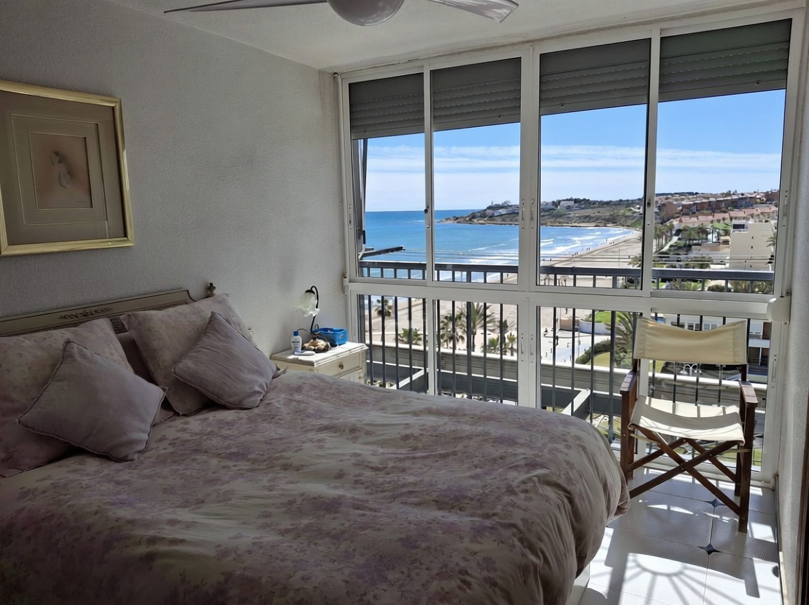 Piso en primera línea de playa en Cabo de Gata — Dormitorio