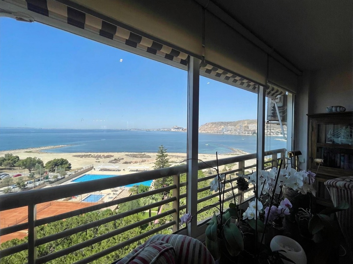 Piso en primera línea de playa en Cabo de Gata — Vista mar
