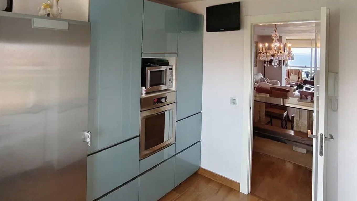 Beachfront flat in Alicante — Bedroom