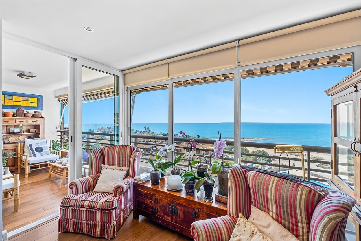 Appartement en première ligne de plage à Cabo de Gata — Séjour