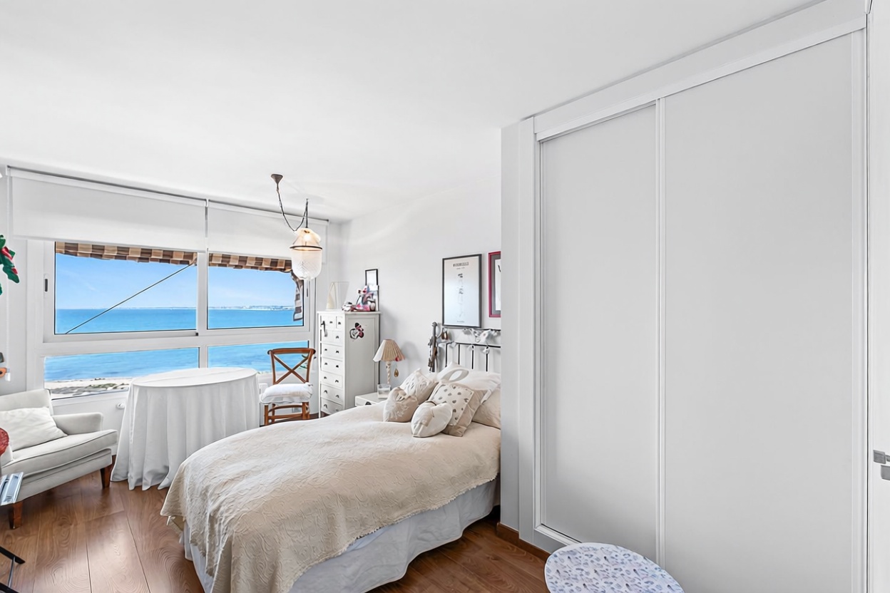 Appartement en première ligne de plage à Cabo de Gata — Chambre