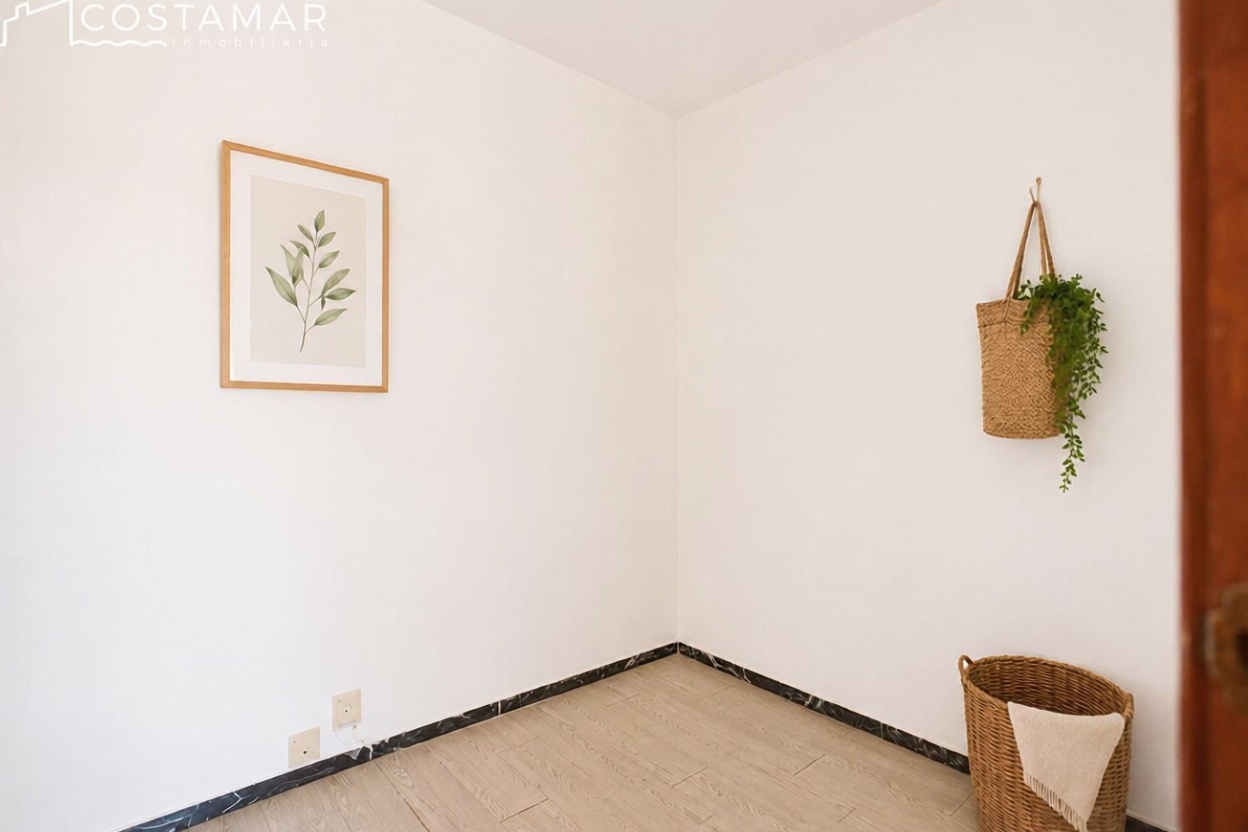 Beachfront flat in Alicante — Bathroom