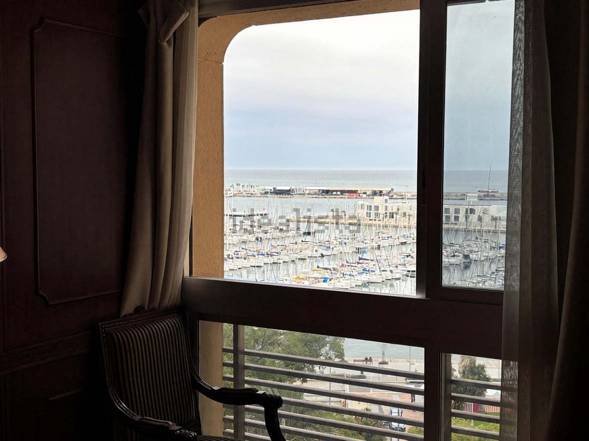 Wohnung in erste Strandlinie in Alicante