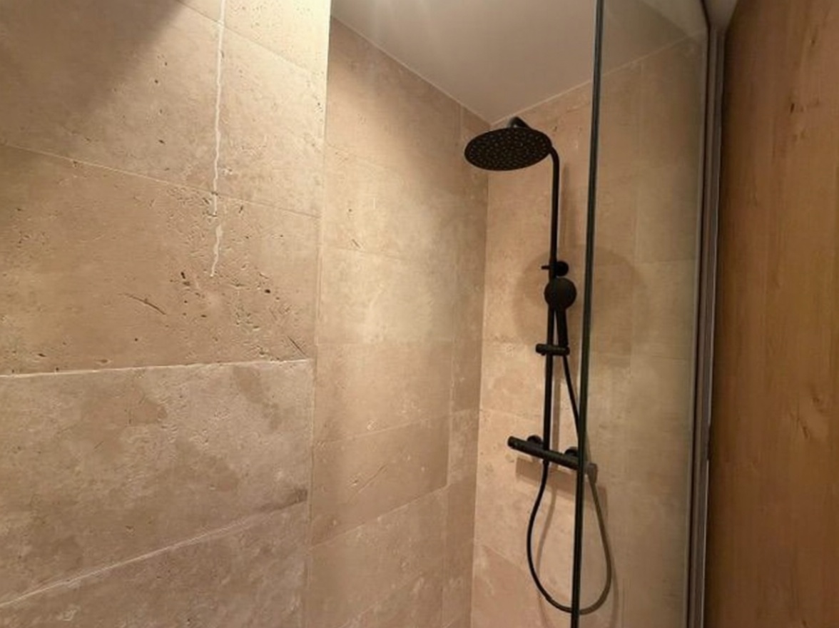 Apartamento em primeira linha de praia em Alicante — Quarto