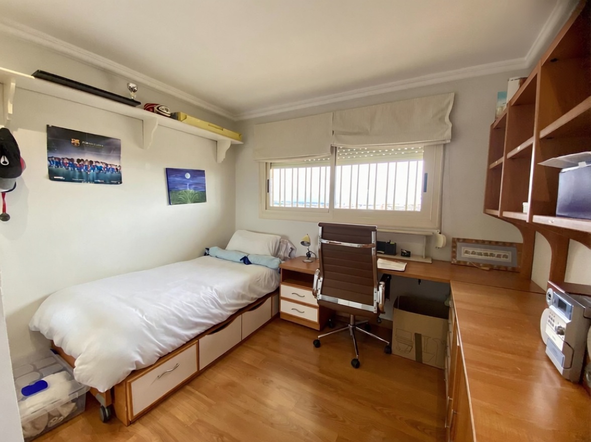 Wohnung in erste Strandlinie in Alicante — Bad