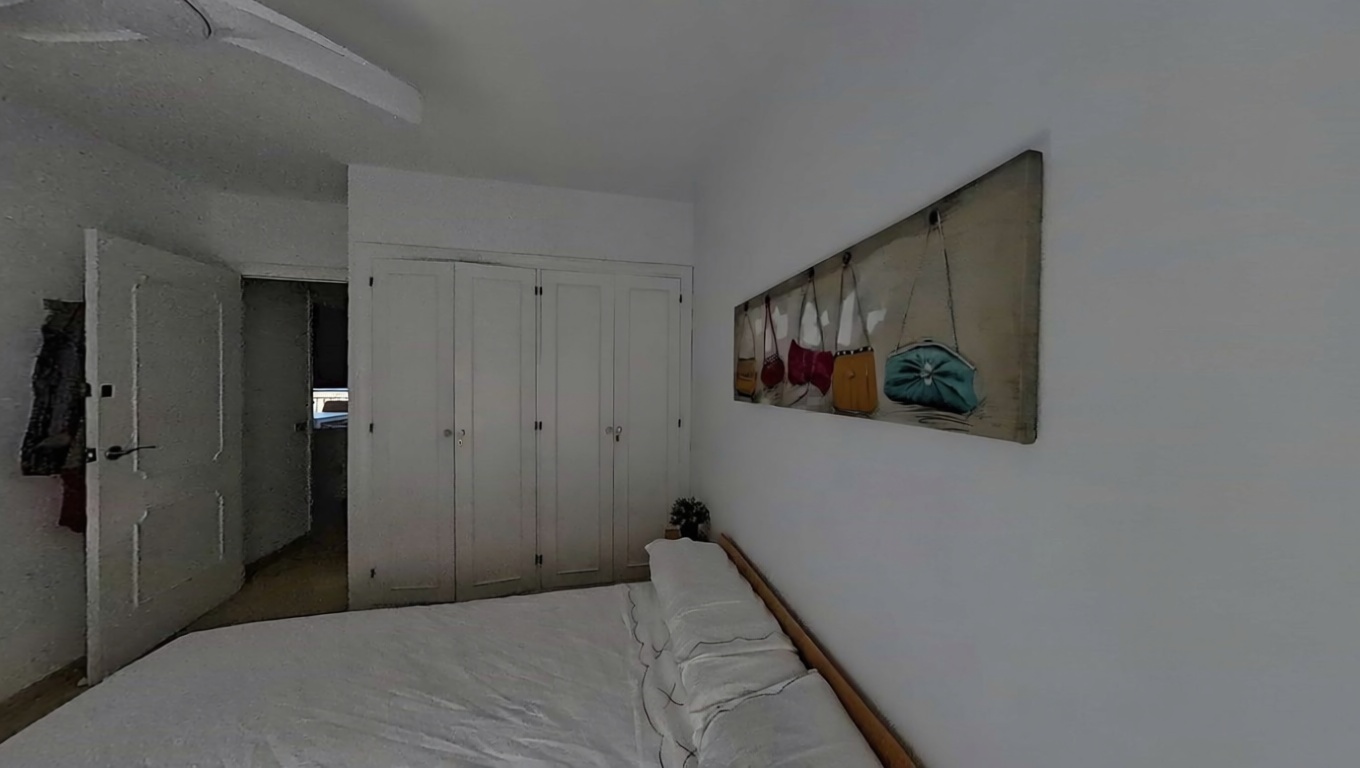 Ático em primeira linha de mar em Alicante — Quarto