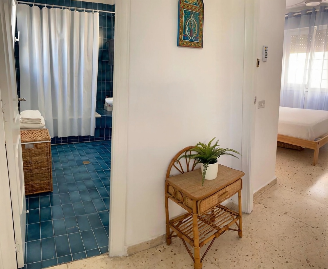 Ático em primeira linha de mar em Alicante — Casa banho