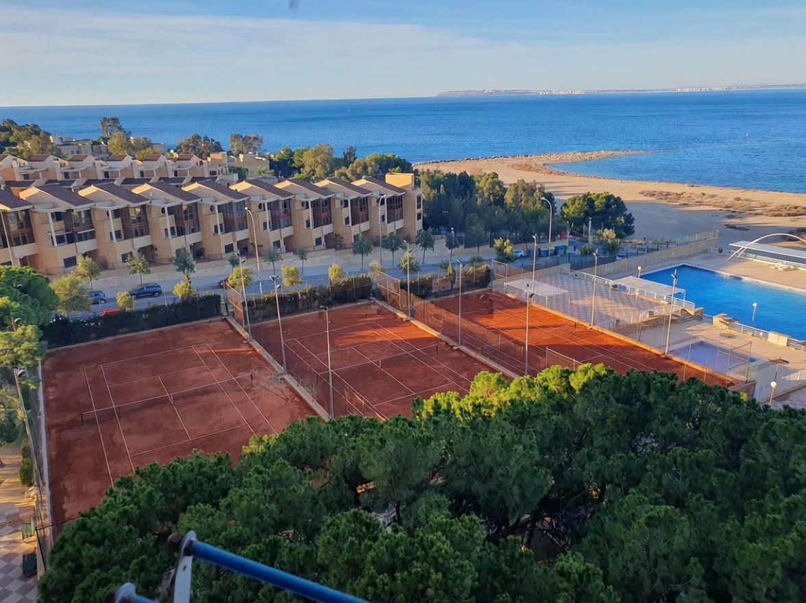 Apartamento em primeira linha de praia em Alicante