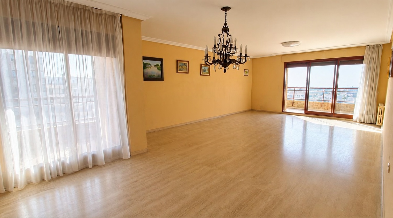 Appartement en première ligne de plage à Alicante — Séjour