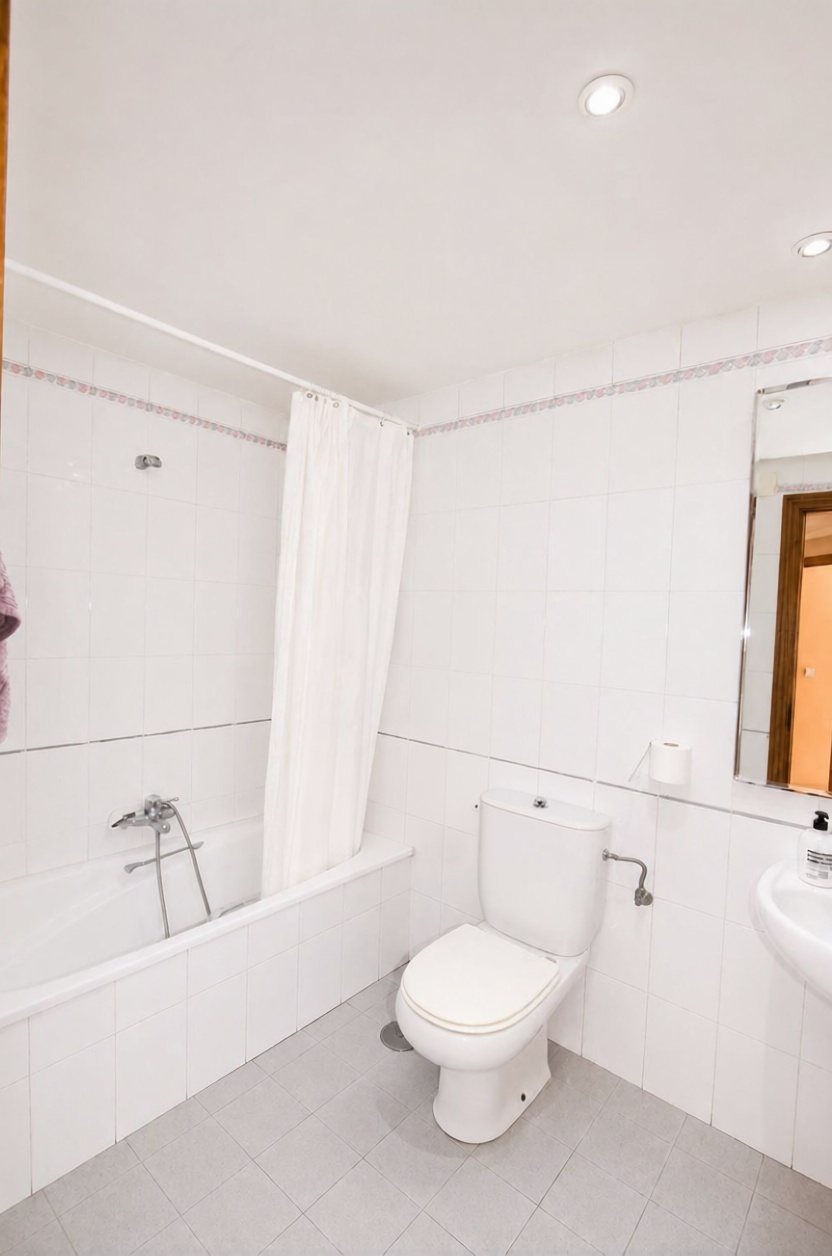 Appartement en première ligne de plage à Alicante — Sanitaires